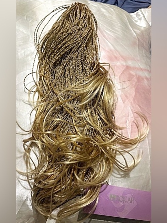 SOCAP Other - 🆕SO.CAP Young Line Camilla Gold Wavy Hair Clip Extensions with Cascading Curls